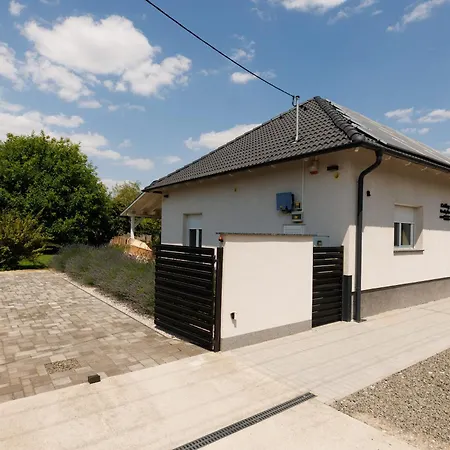 Csillag Vendeghaz Apartament *