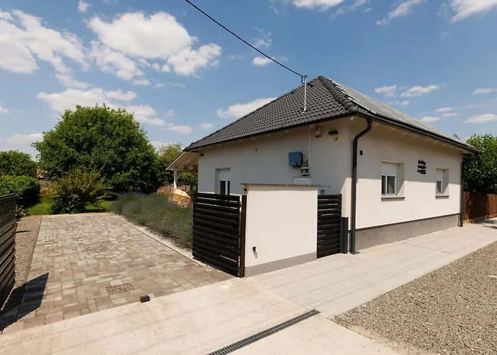 Csillag Apartman *